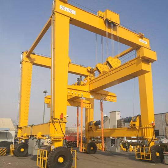 Gru a cavalletto per pneumatici in gomma da 50 tonnellate Gru per barche marine a motore diesel per la movimentazione di piccoli yacht